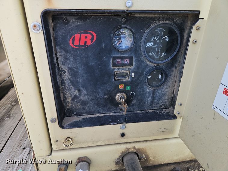image for item DN7057 2003 Ingersoll Rand P185WJDU  air compressor