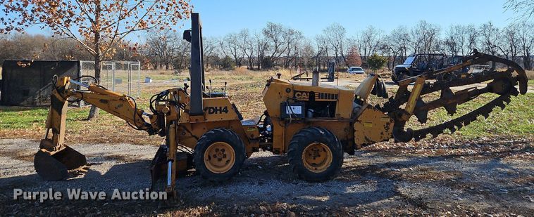 image for item DN7067 1982 Case DH4  trencher