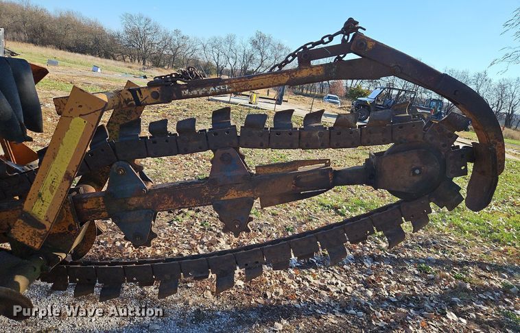 image for item DN7067 1982 Case DH4  trencher