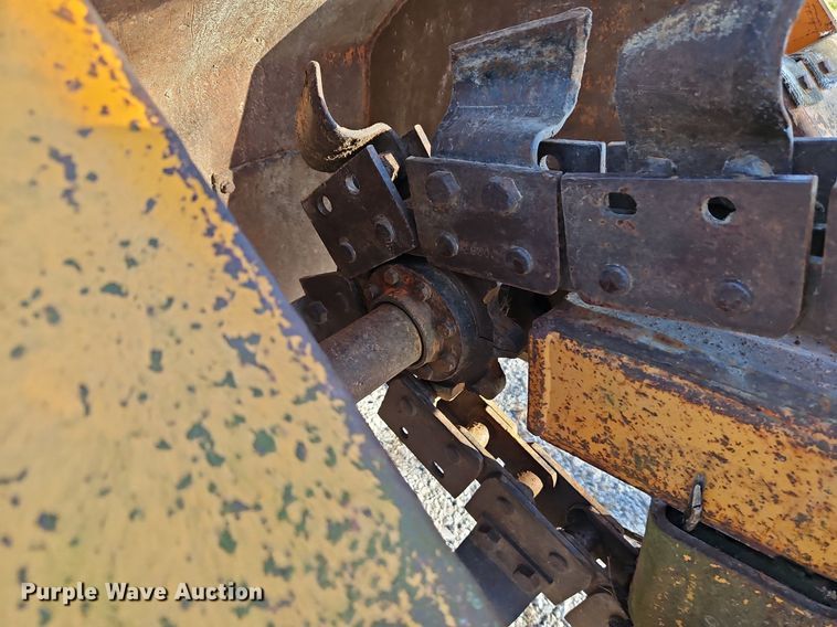 image for item DN7067 1982 Case DH4  trencher