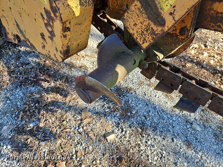 image for item DN7067 1982 Case DH4  trencher