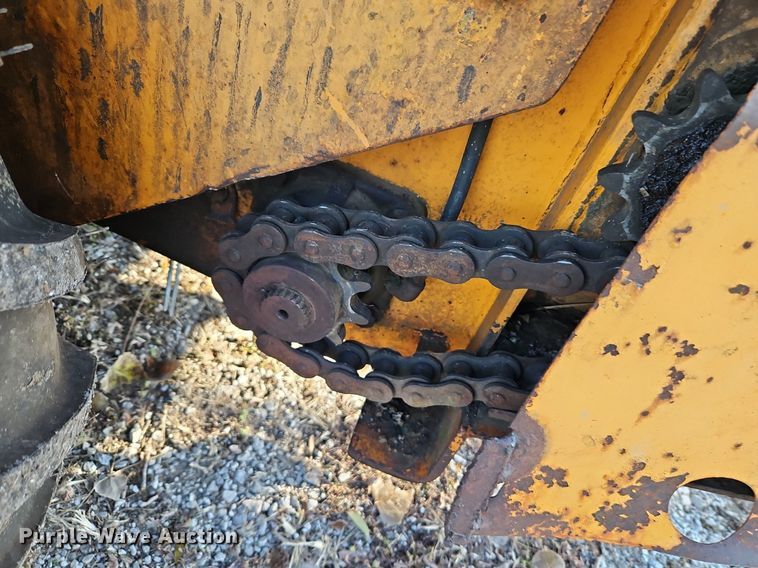 image for item DN7067 1982 Case DH4  trencher