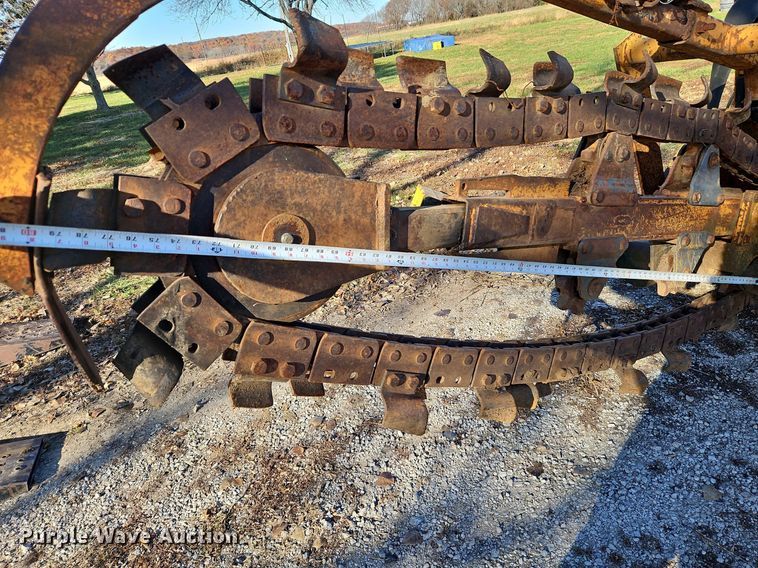 image for item DN7067 1982 Case DH4  trencher