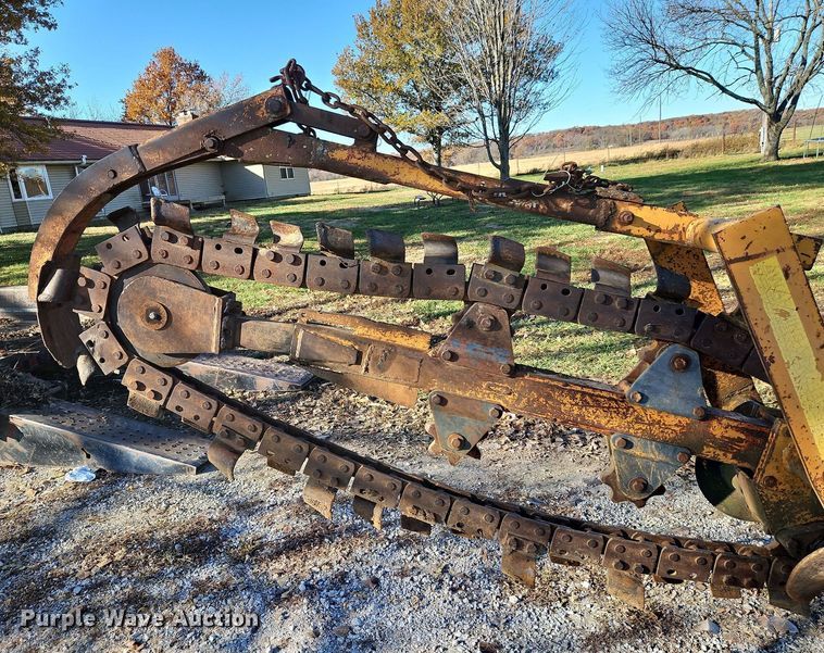 image for item DN7067 1982 Case DH4  trencher