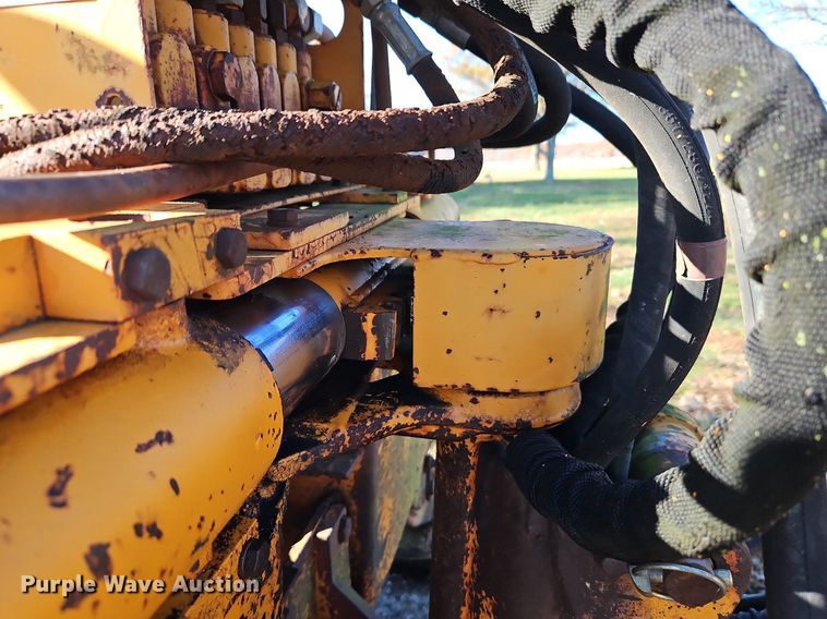 image for item DN7067 1982 Case DH4  trencher