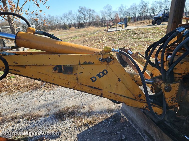 image for item DN7067 1982 Case DH4  trencher