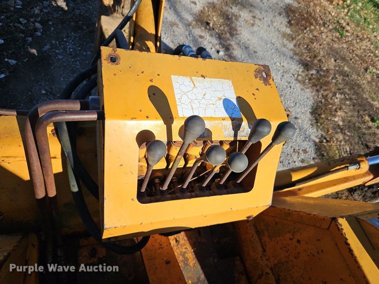 image for item DN7067 1982 Case DH4  trencher