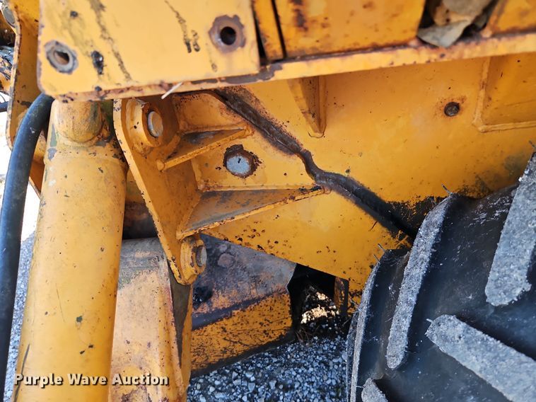 image for item DN7067 1982 Case DH4  trencher