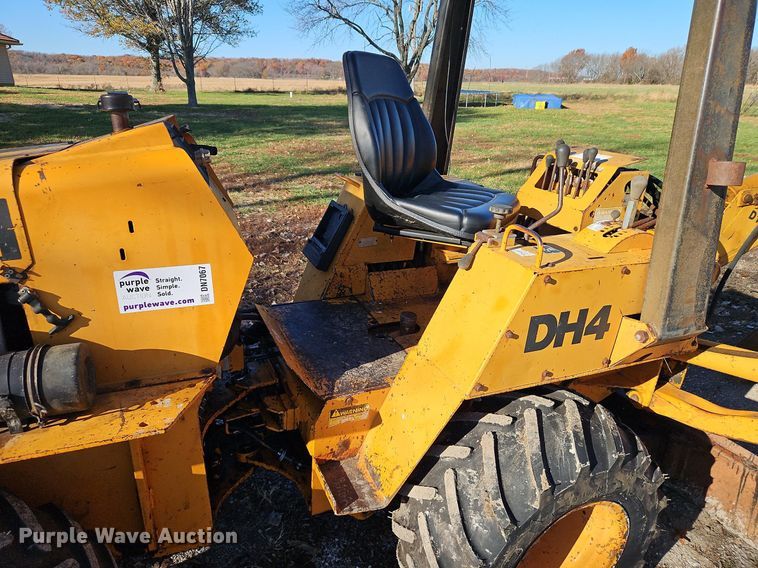 image for item DN7067 1982 Case DH4  trencher