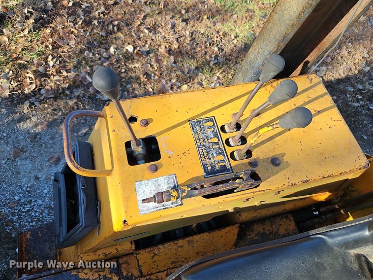 image for item DN7067 1982 Case DH4  trencher