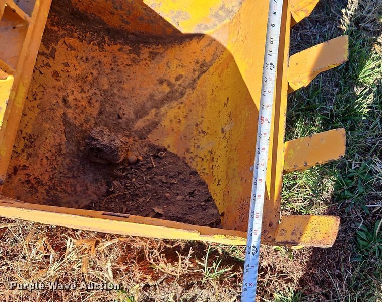 image for item DN7067 1982 Case DH4  trencher