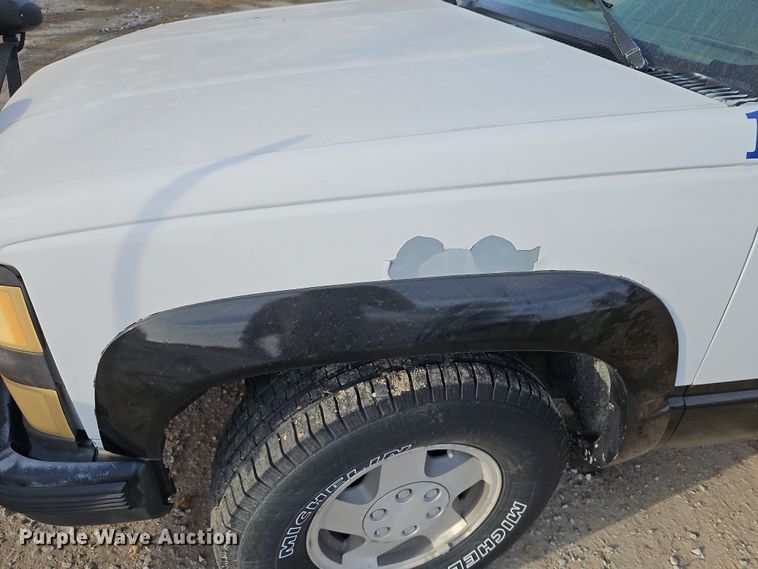 image for item DN7113 1994 Chevrolet Tahoe  SUV