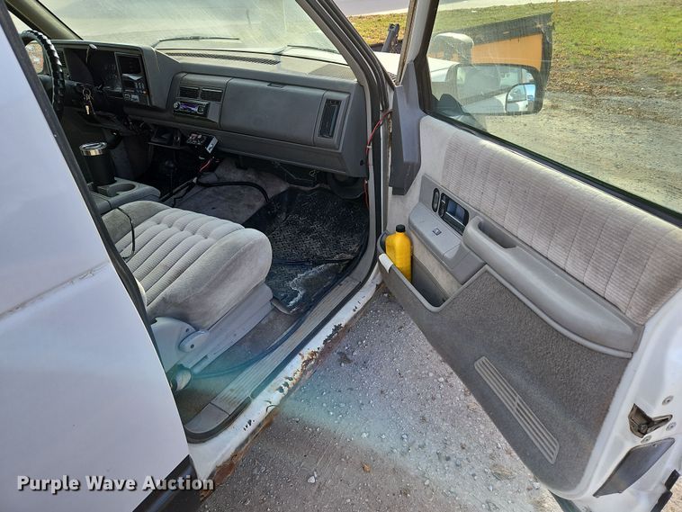 image for item DN7113 1994 Chevrolet Tahoe  SUV