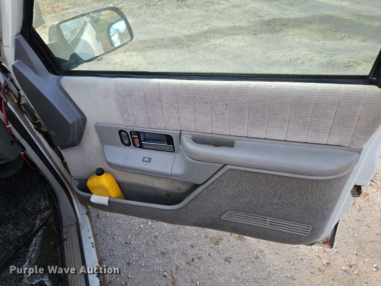 image for item DN7113 1994 Chevrolet Tahoe  SUV