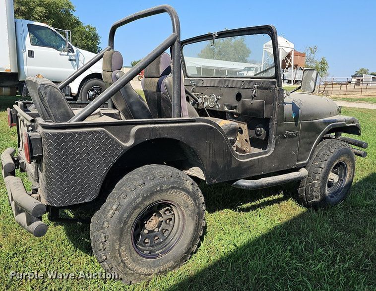 image for item DN8737 1974 Jeep CJ5  SUV
