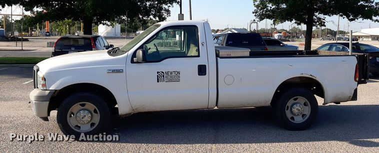 image for item DO3131 2005 Ford F250 Super Duty  pickup truck