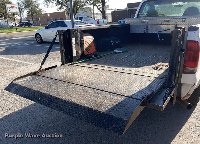 image for item DO3131 2005 Ford F250 Super Duty  pickup truck