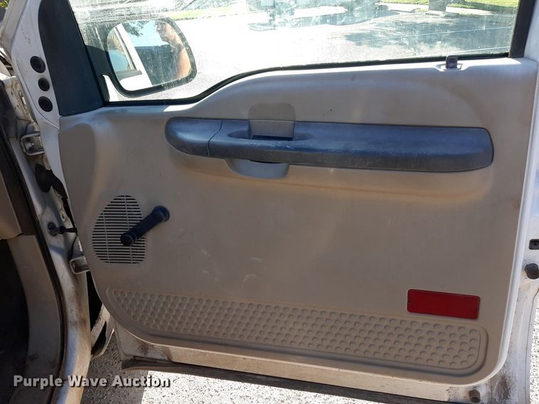 image for item DO3131 2005 Ford F250 Super Duty  pickup truck