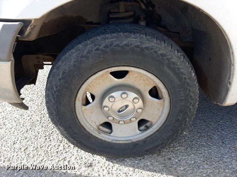 image for item DO3131 2005 Ford F250 Super Duty  pickup truck