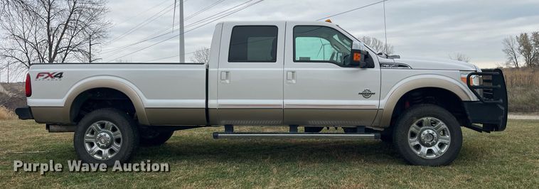image for item DP2136 2012 Ford F350 Super Duty Lariat  Crew Cab pickup truck