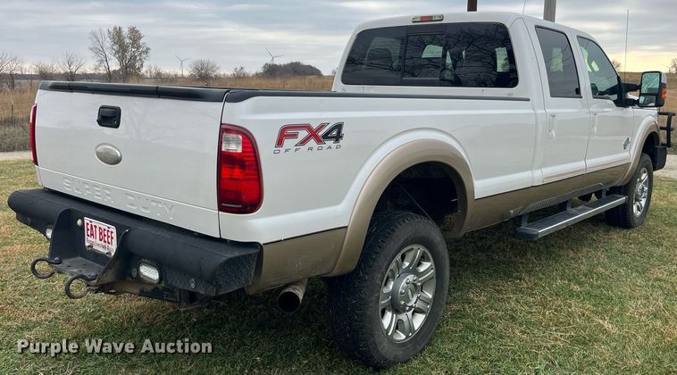image for item DP2136 2012 Ford F350 Super Duty Lariat  Crew Cab pickup truck