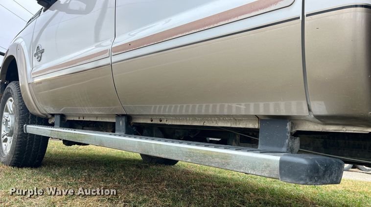 image for item DP2136 2012 Ford F350 Super Duty Lariat  Crew Cab pickup truck