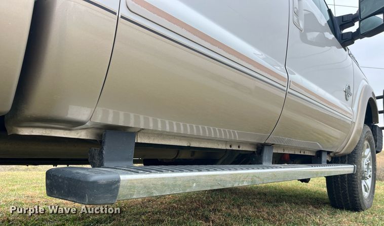 image for item DP2136 2012 Ford F350 Super Duty Lariat  Crew Cab pickup truck