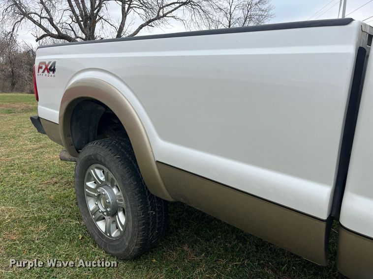 image for item DP2136 2012 Ford F350 Super Duty Lariat  Crew Cab pickup truck