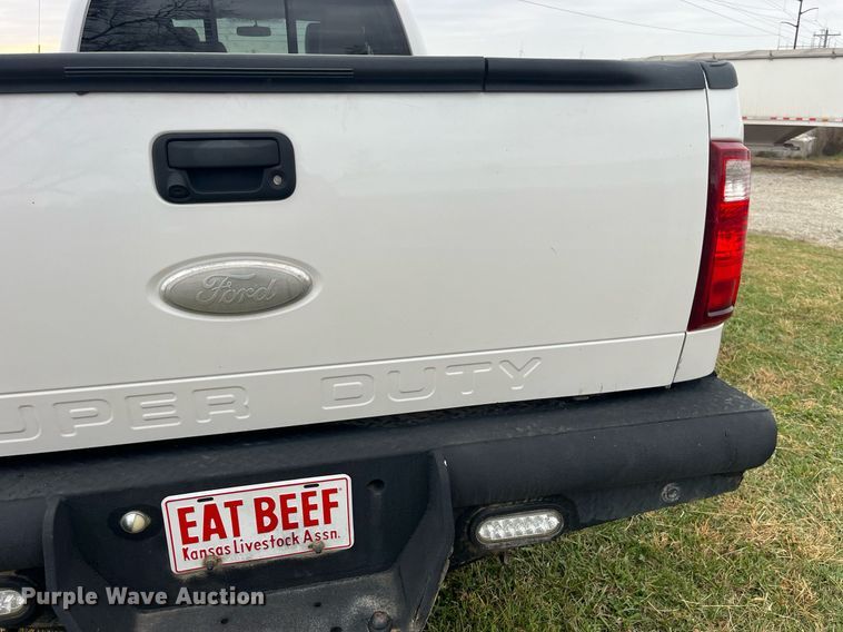 image for item DP2136 2012 Ford F350 Super Duty Lariat  Crew Cab pickup truck