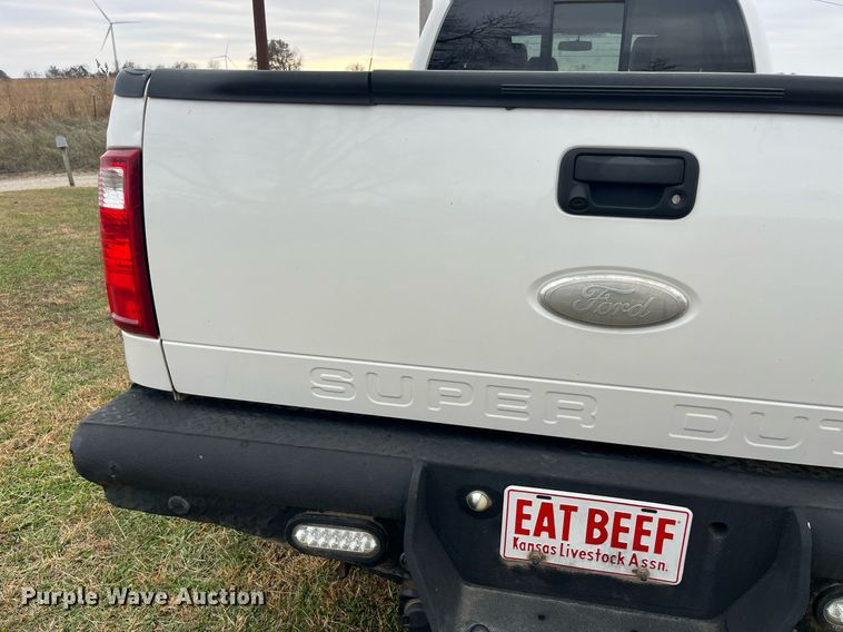 image for item DP2136 2012 Ford F350 Super Duty Lariat  Crew Cab pickup truck
