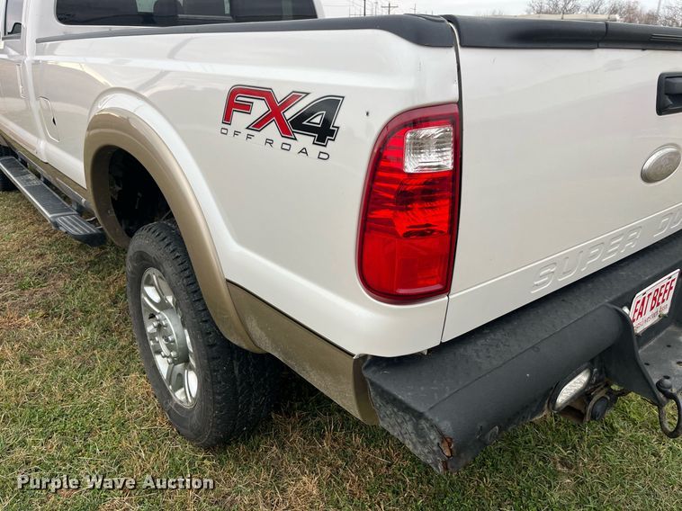 image for item DP2136 2012 Ford F350 Super Duty Lariat  Crew Cab pickup truck
