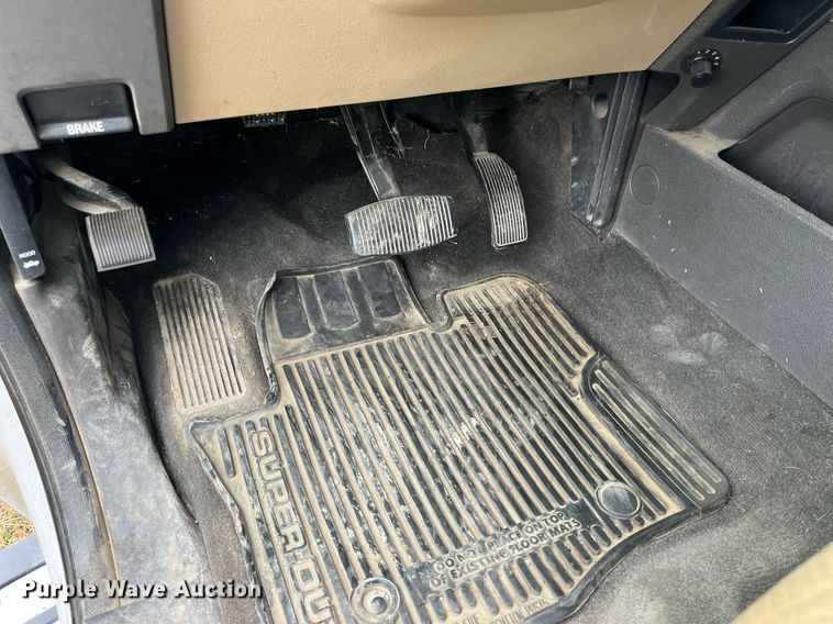 image for item DP2136 2012 Ford F350 Super Duty Lariat  Crew Cab pickup truck