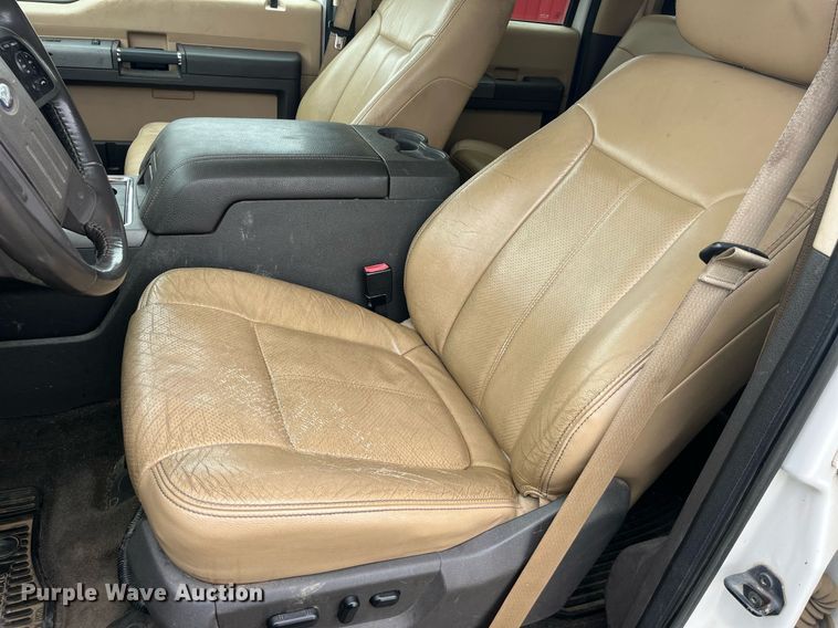 image for item DP2136 2012 Ford F350 Super Duty Lariat  Crew Cab pickup truck