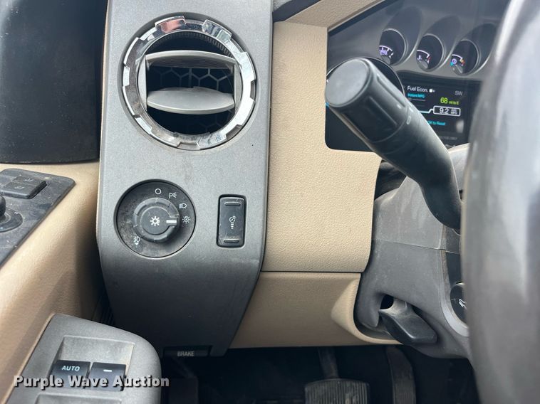 image for item DP2136 2012 Ford F350 Super Duty Lariat  Crew Cab pickup truck