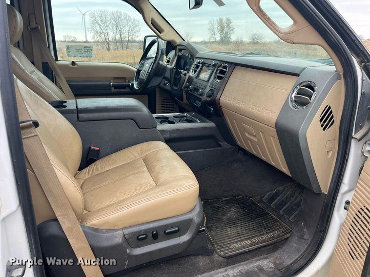 image for item DP2136 2012 Ford F350 Super Duty Lariat  Crew Cab pickup truck