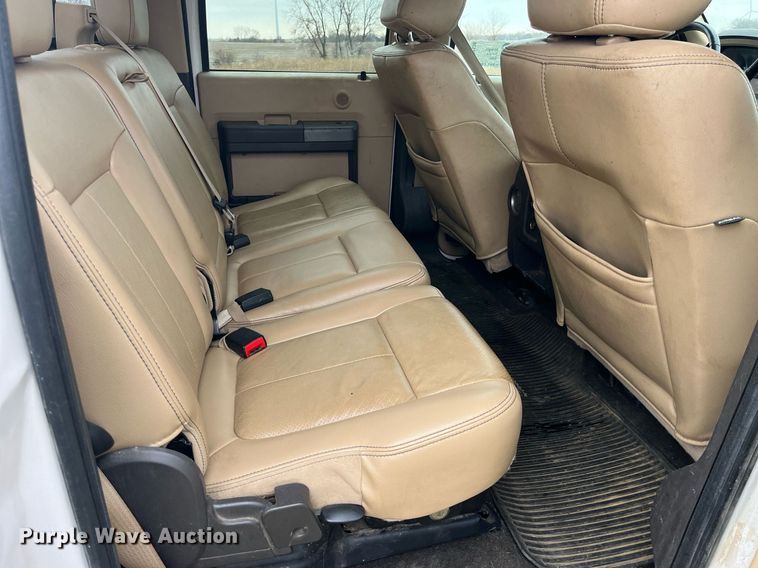 image for item DP2136 2012 Ford F350 Super Duty Lariat  Crew Cab pickup truck