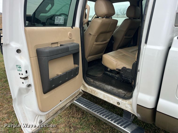 image for item DP2136 2012 Ford F350 Super Duty Lariat  Crew Cab pickup truck