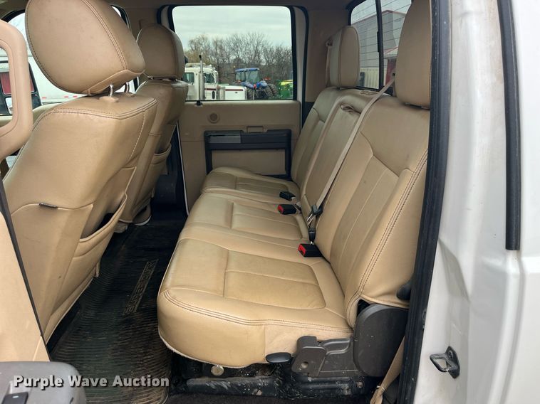 image for item DP2136 2012 Ford F350 Super Duty Lariat  Crew Cab pickup truck