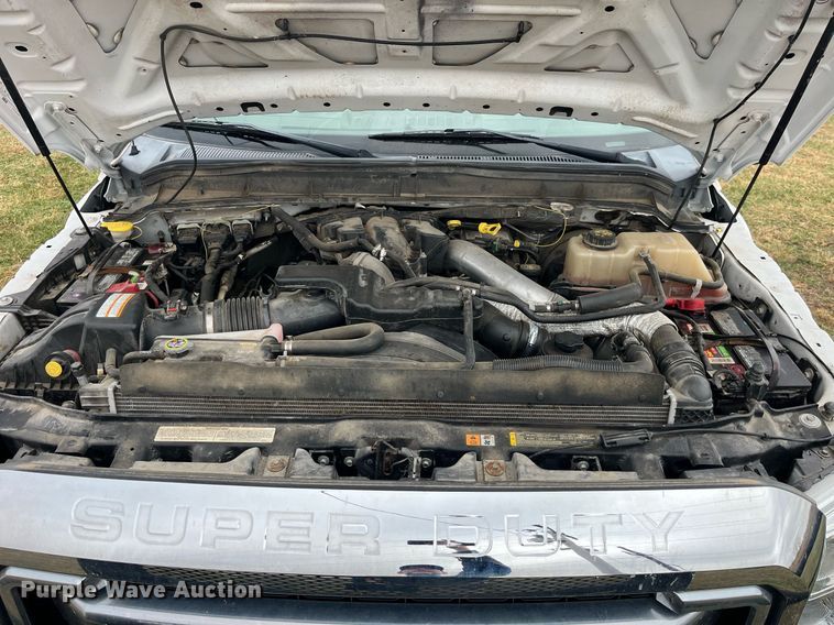 image for item DP2136 2012 Ford F350 Super Duty Lariat  Crew Cab pickup truck