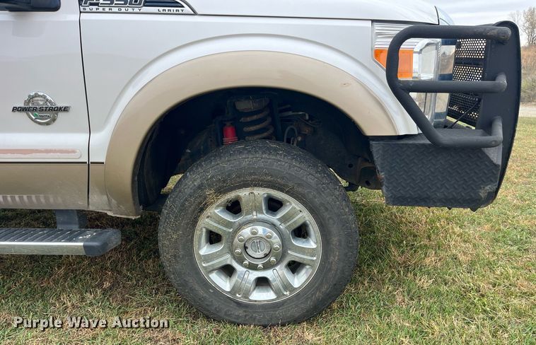 image for item DP2136 2012 Ford F350 Super Duty Lariat  Crew Cab pickup truck