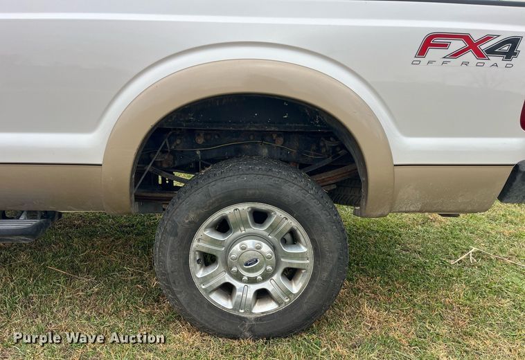 image for item DP2136 2012 Ford F350 Super Duty Lariat  Crew Cab pickup truck