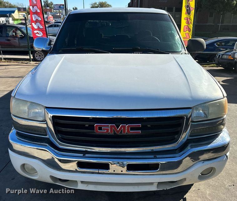 image for item DP3202 2007 GMC Sierra 1500  Crew Cab pickup truck