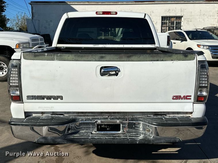 image for item DP3202 2007 GMC Sierra 1500  Crew Cab pickup truck