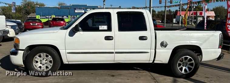 image for item DP3202 2007 GMC Sierra 1500  Crew Cab pickup truck