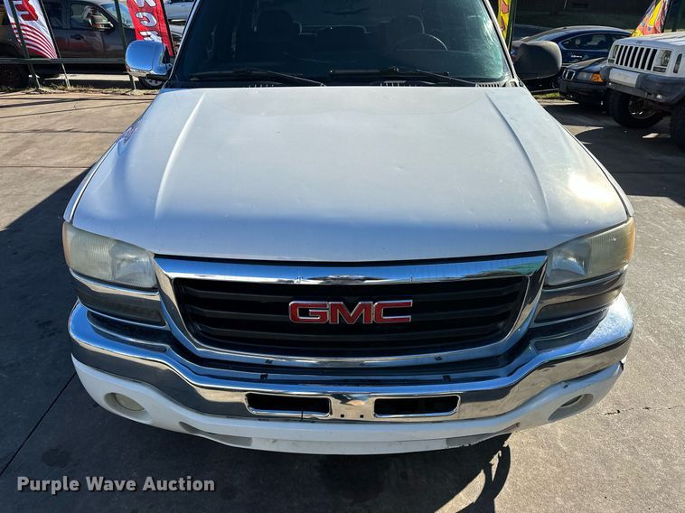 image for item DP3202 2007 GMC Sierra 1500  Crew Cab pickup truck