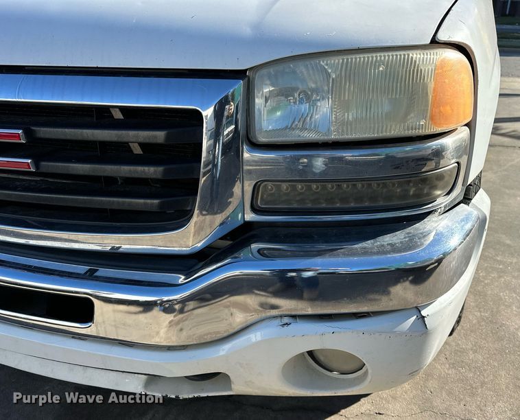 image for item DP3202 2007 GMC Sierra 1500  Crew Cab pickup truck