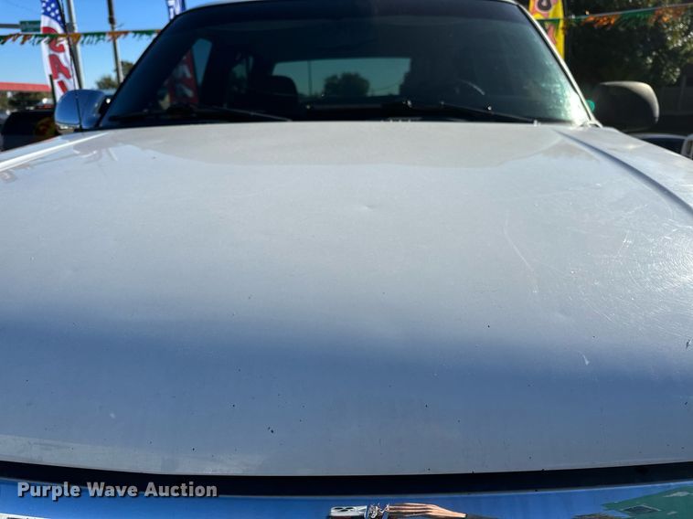 image for item DP3202 2007 GMC Sierra 1500  Crew Cab pickup truck