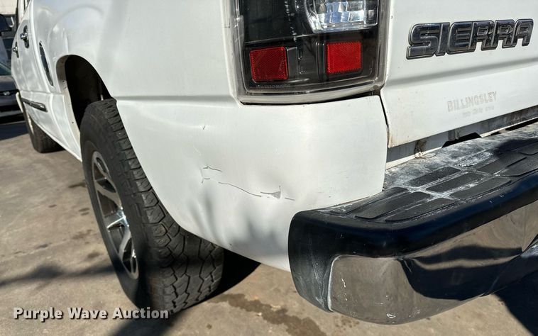 image for item DP3202 2007 GMC Sierra 1500  Crew Cab pickup truck