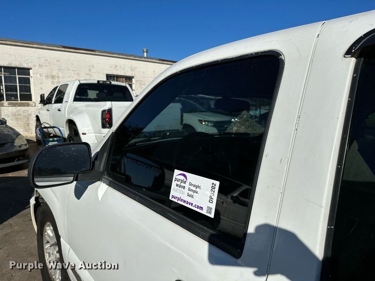 image for item DP3202 2007 GMC Sierra 1500  Crew Cab pickup truck