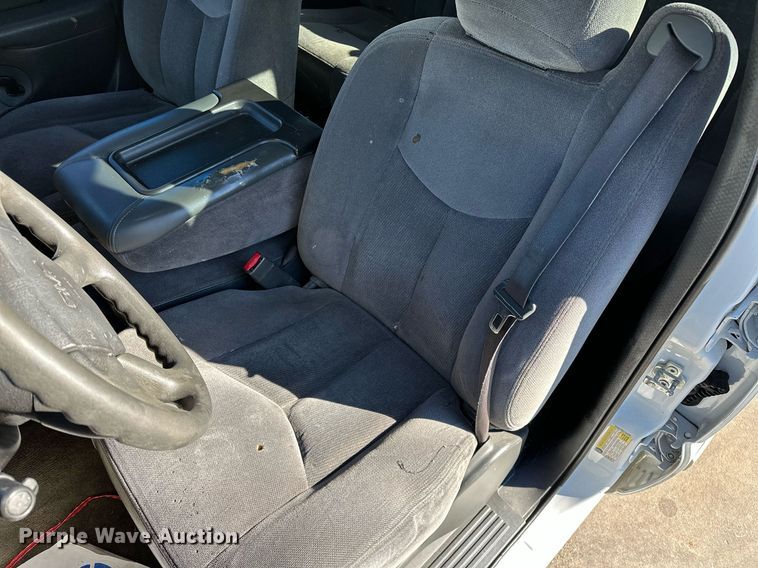 image for item DP3202 2007 GMC Sierra 1500  Crew Cab pickup truck